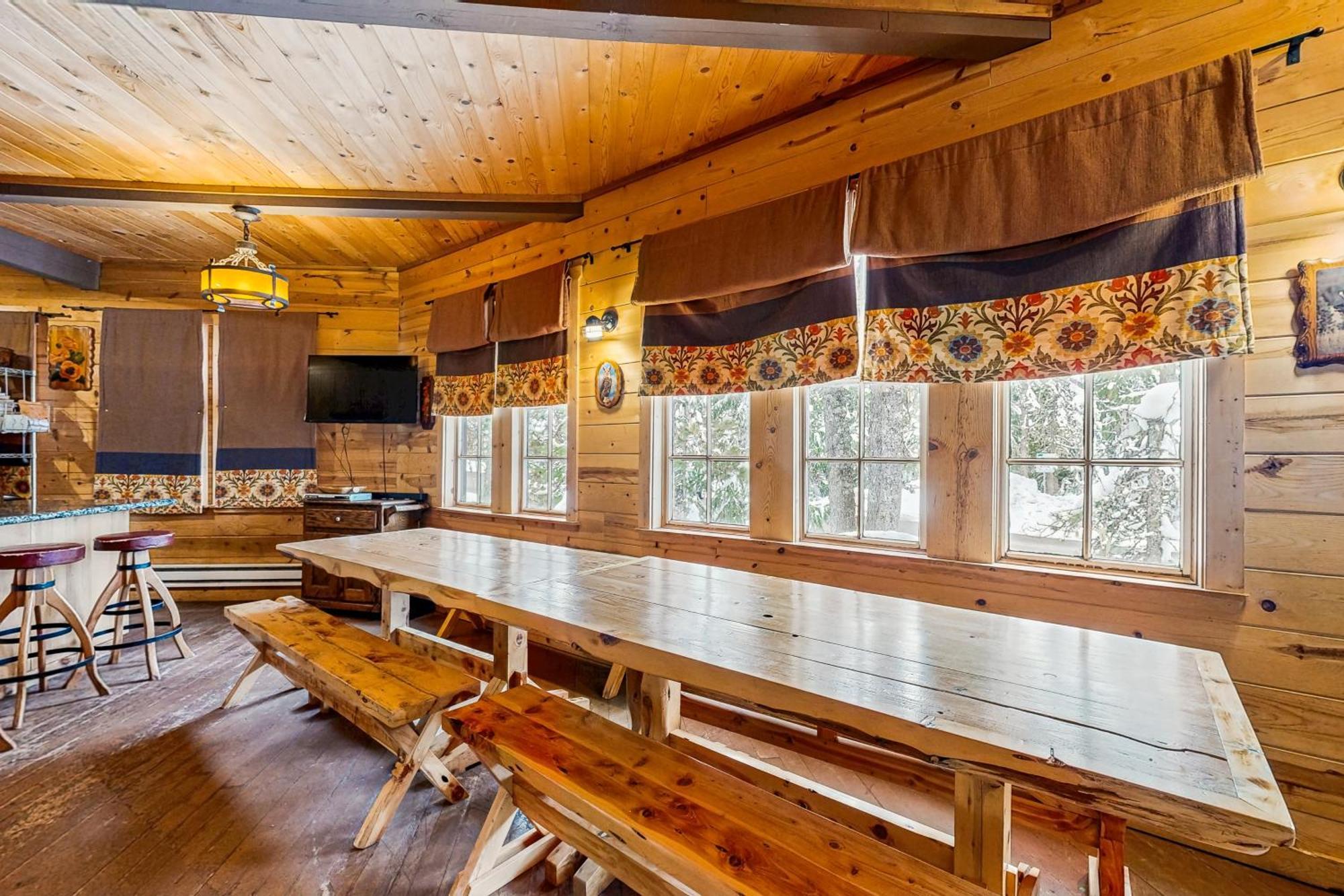 Flying Stag: Main Lodge Government Camp Exterior photo