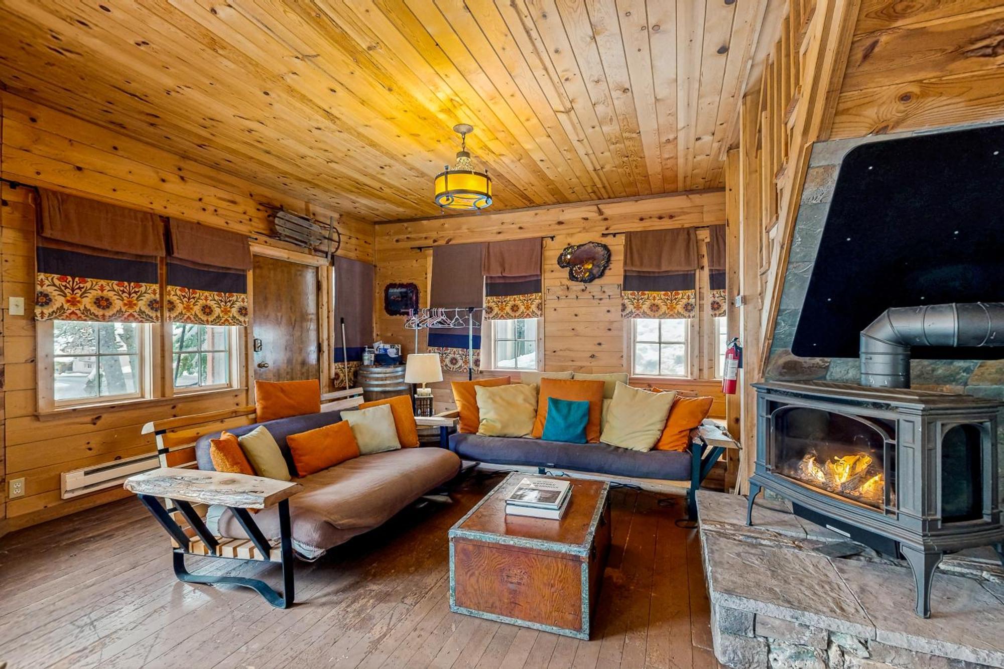 Flying Stag: Main Lodge Government Camp Exterior photo